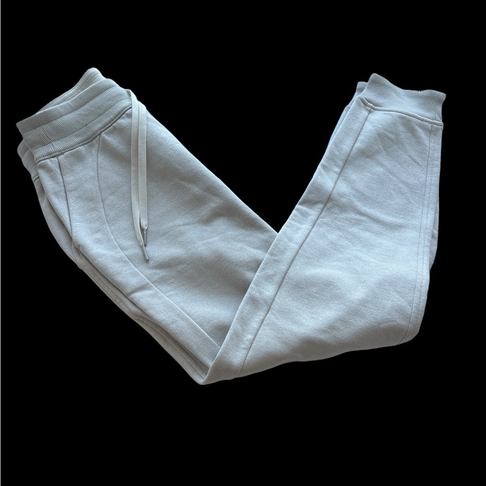 Lululemon joggers!
